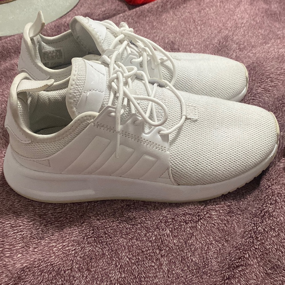 Used in good condition white adidas shoes
